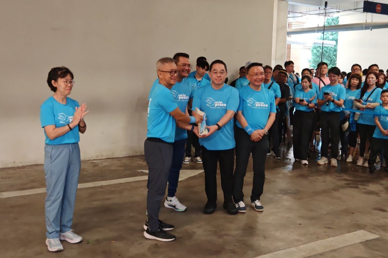 Striding Together for Peace!
